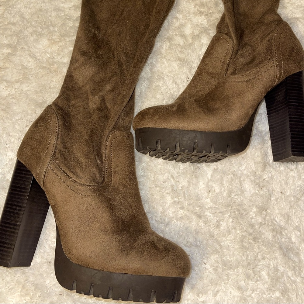 High knee boots